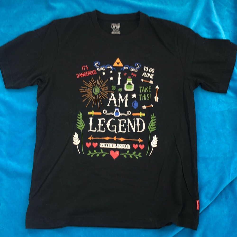 Nintendo Uniqlo  I Am Legend - Legend of Zelda T-shirt sz M